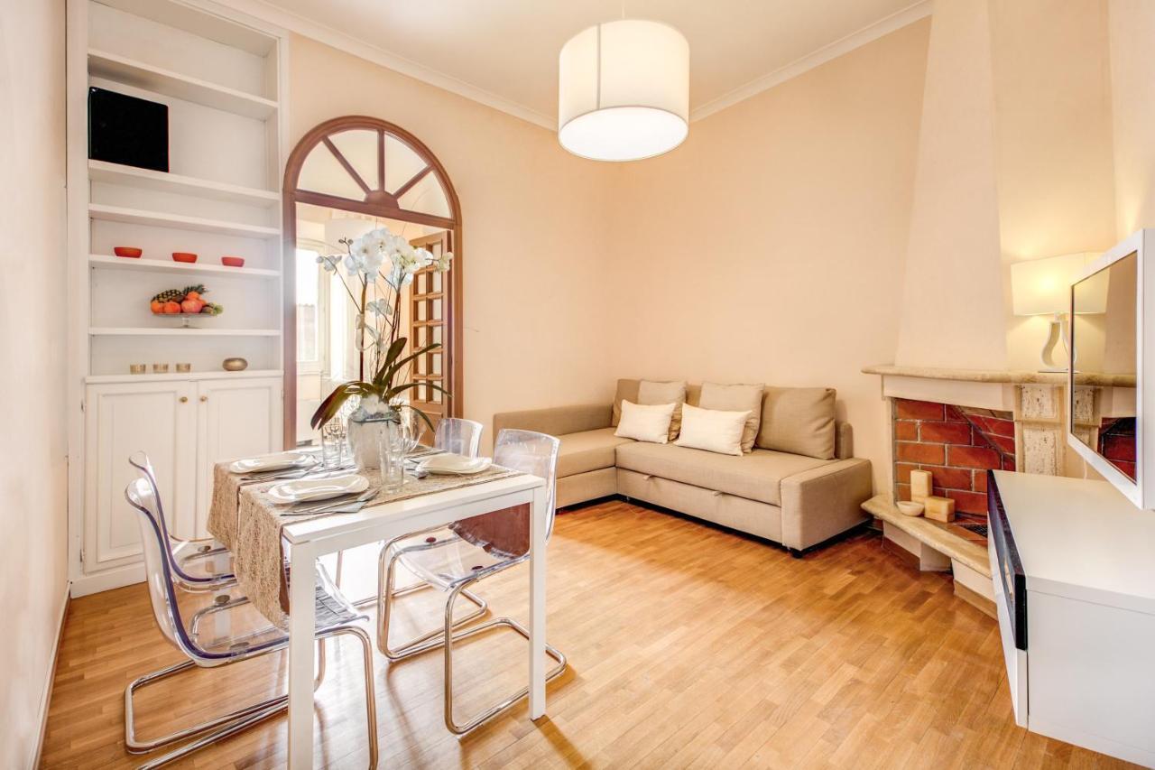Elegant Apartment Behind The Colosseum Rome Ruang foto